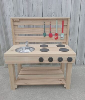 Medium size NZ-made wooden mud kitchens