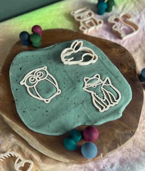 Child playing with Mud Mates super soft Go Dough playdough mix